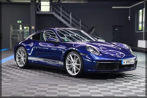 Porsche 911 992 Carrera PANO / CAM / NAVI