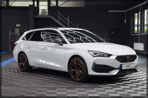 Cupra Leon Sportstourer VZ e-Hybrid PANO / CAM / NAVI